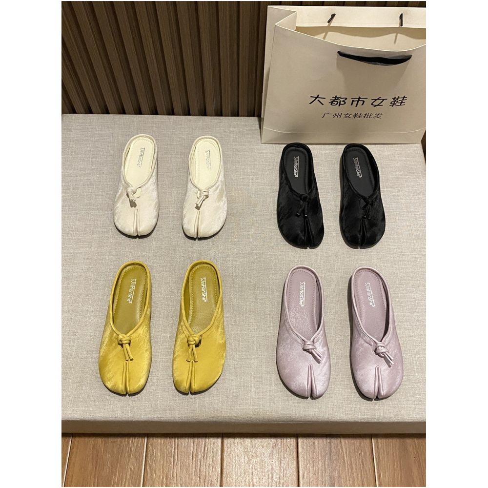 Chinese style round toe split toe pig s trotter soft sole half slippers for women 2026 new style flat wearable slip on comfortable single shoes image 0