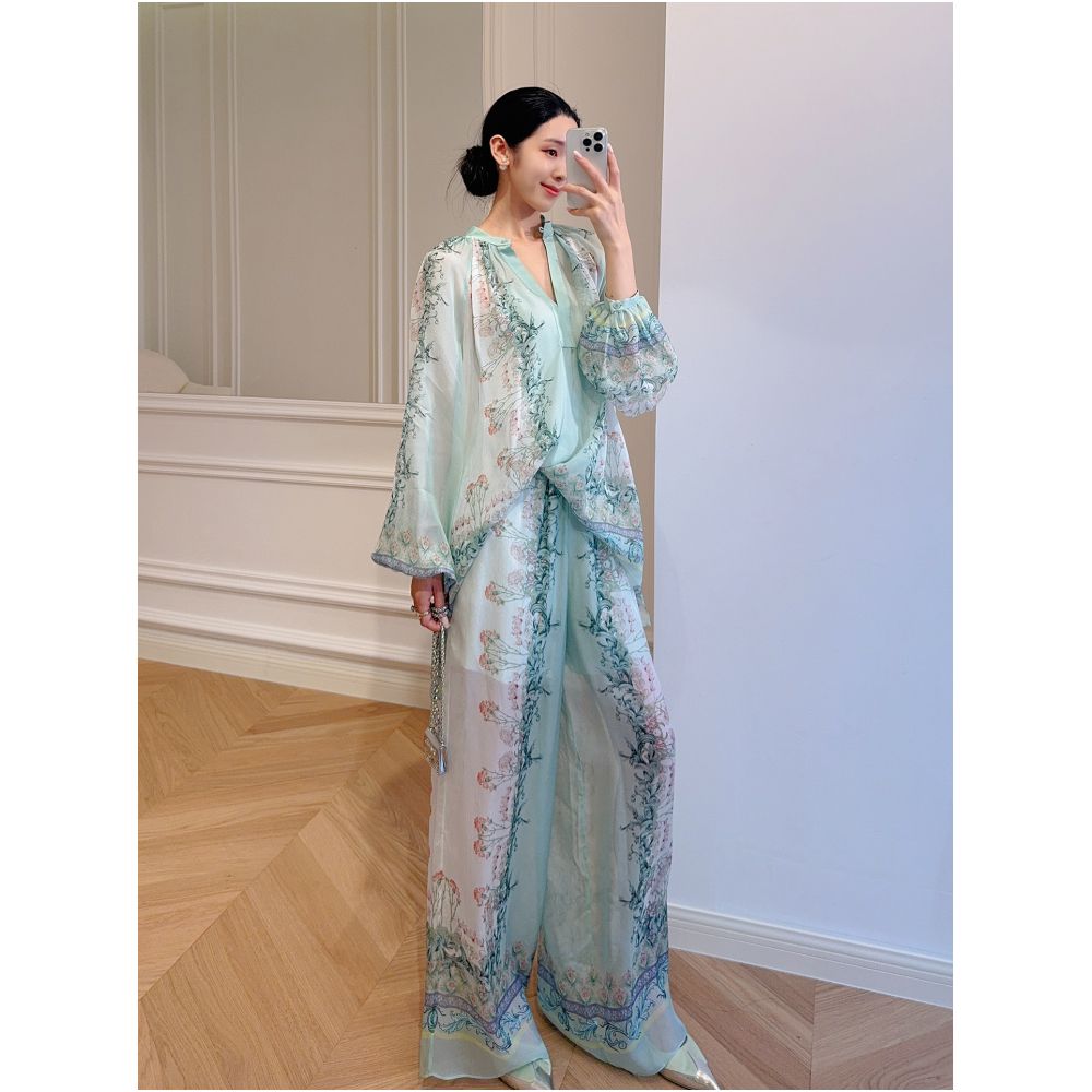 Mandu New Yorker European Retro Style Printed V Neck Shirt with Elastic Waist and Casual Pants in Silk Suit image 0