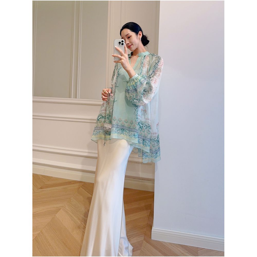 Mandu New Yorker European Retro Style Printed V Neck Shirt with Elastic Waist and Casual Pants in Silk Suit image 2