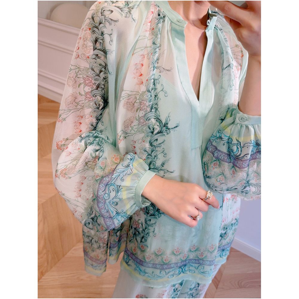 Mandu New Yorker European Retro Style Printed V Neck Shirt with Elastic Waist and Casual Pants in Silk Suit image 4
