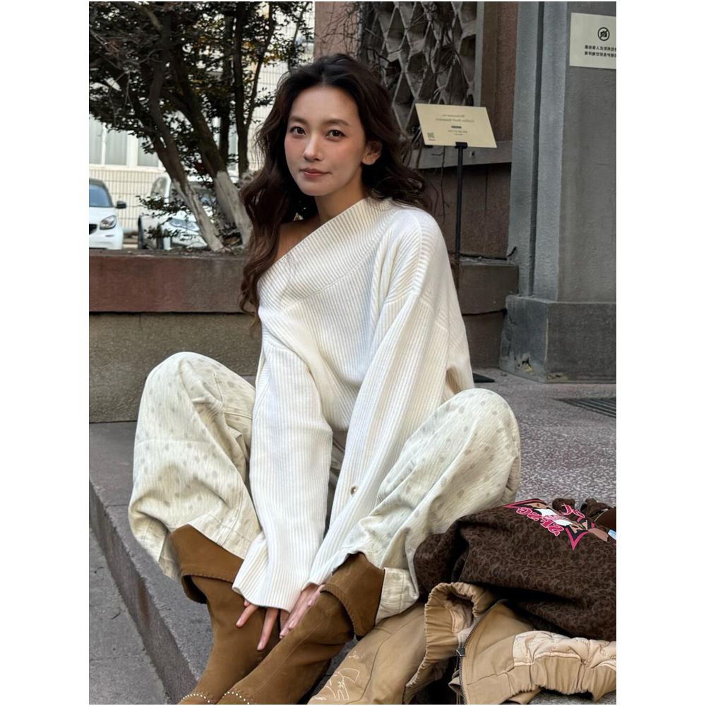 Turn right Chen s thigh high trendy street style relaxed minimalist off shoulder knit sweater loose and versatile top image 2
