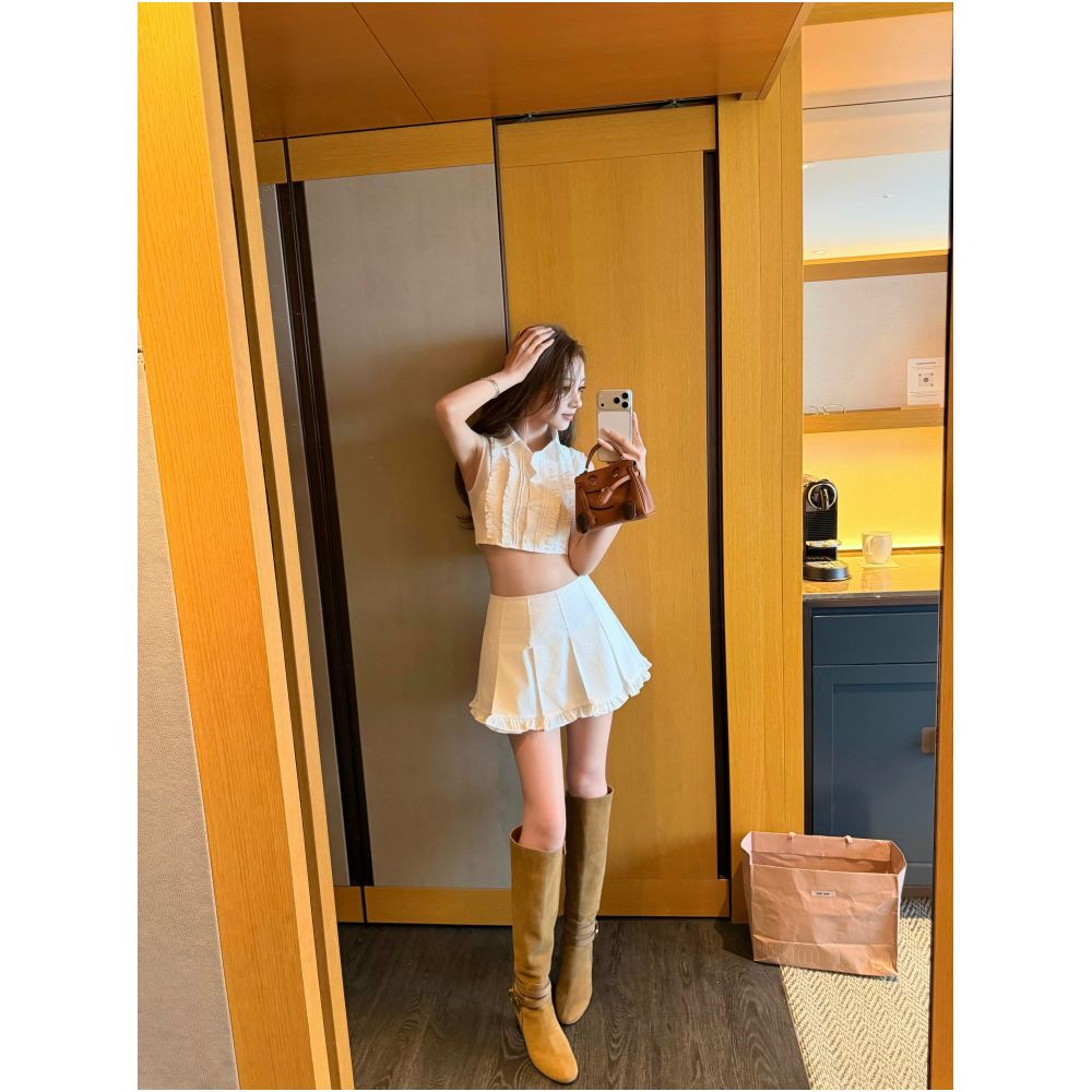 CHICYOU m1u Chic and Playful 100 Cotton Green and White Ruffled Short Vest Pleated Mini Skirt image 1