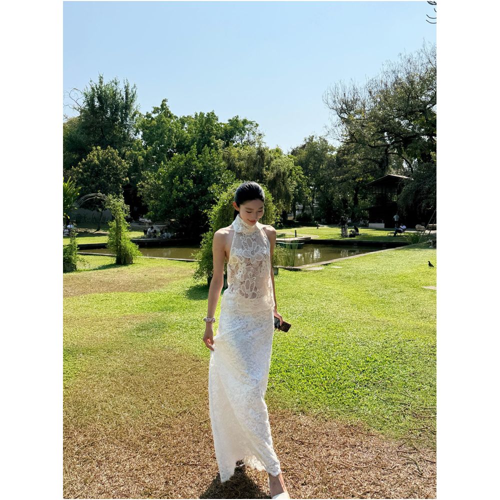 Rosie s slightly stretchy white lace trimmed A line mid waisted fashionable European and American style versatile skirt image 1