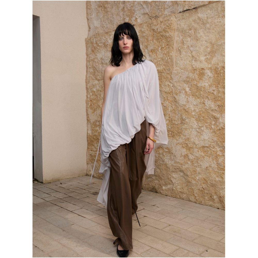ASAYA7548 – Sculptural Draped One-Shoulder Top 🤍🤎