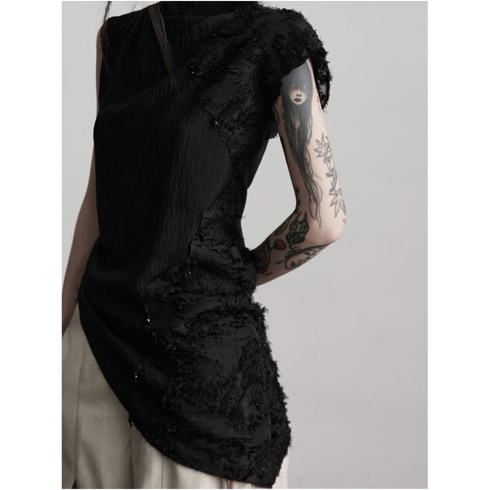 INDULGE Jacquard Patchwork Beaded Vest Irregular Slanted Hem Slim Fit Black T shirt image 3