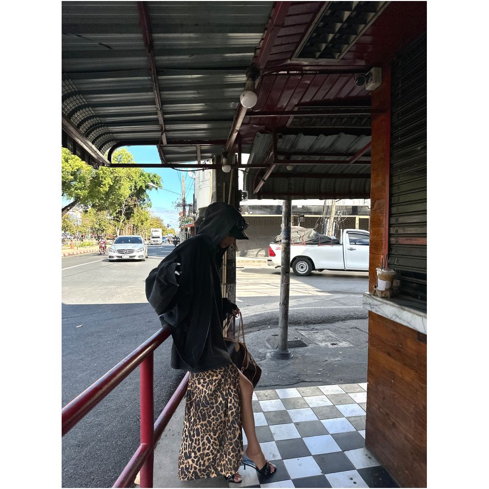 0122stepll Wild DNA Leopard Print Midi Skirt Women s American Spicy Girl Low Waist Straight Hem Slit Long Skirt image 3