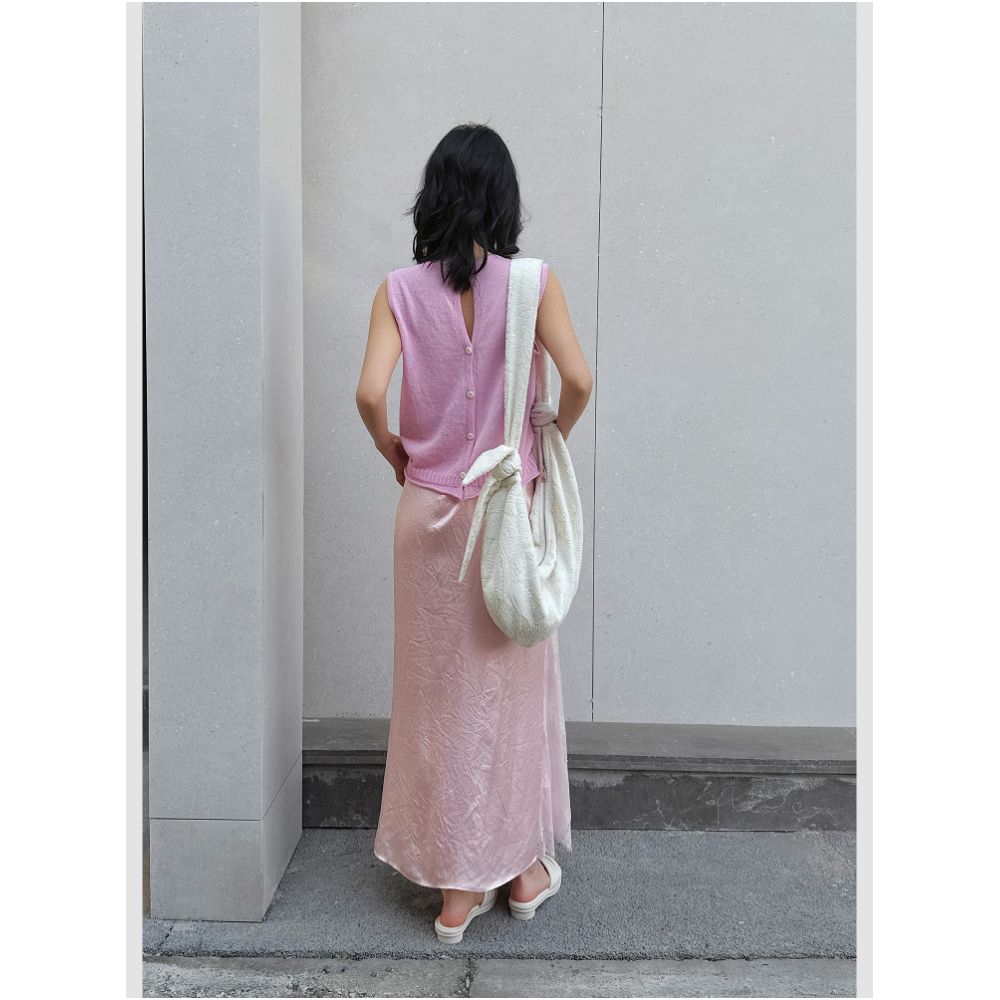 Clearance Sale 40 Off No Returns or Exchanges for Non Quality Issues Pearl Acetate Satin Lace Trimmed Fishtail Skirt image 4