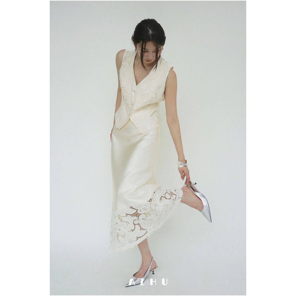 Clearance Sale 40 Off No Returns or Exchanges for Non Quality Issues Elegant Chinese Style Light Luxury Set with Intricate Hollow Out Embroidery image 4
