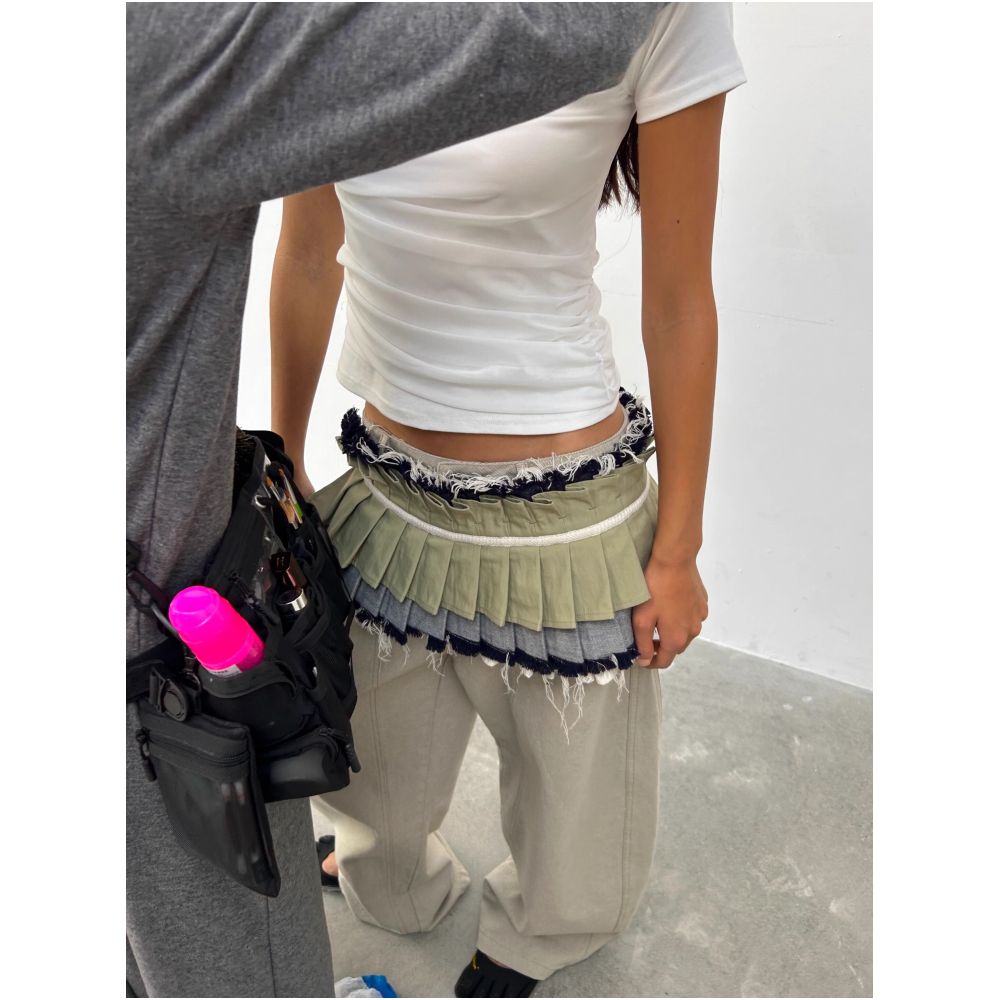 oinimi frayed denim accordion skirt with pleated lace waistband and flared hem A stylish accessory that can be used both ways image 4