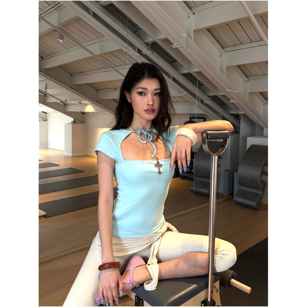 Turn up Chen Tuier exquisite beauty versatile cutout short sleeved T shirt slim fit niche design top image 0