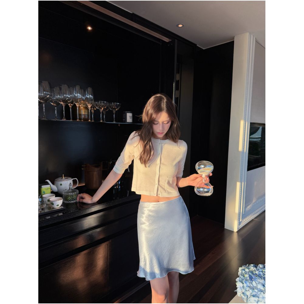 ASAYA7832 – Lumière Satin Flare Skirt ✨🩵