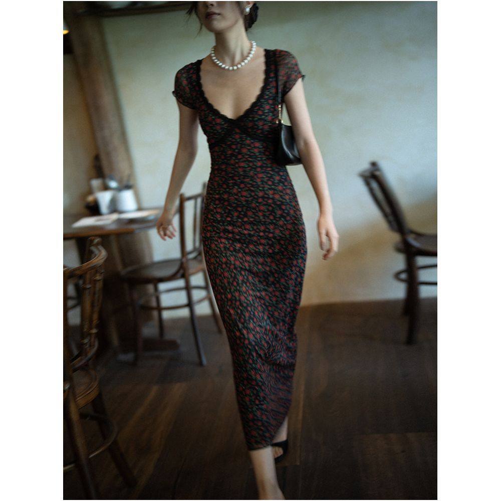 Texture Si Pure and Delicate Vacation Style Floral V Neck Mature Elegance Slim Fit Bodycon Dress image 0