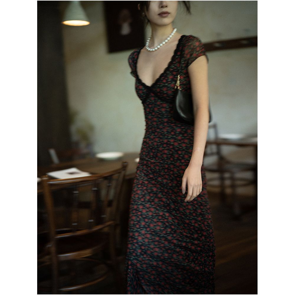 Texture Si Pure and Delicate Vacation Style Floral V Neck Mature Elegance Slim Fit Bodycon Dress image 3