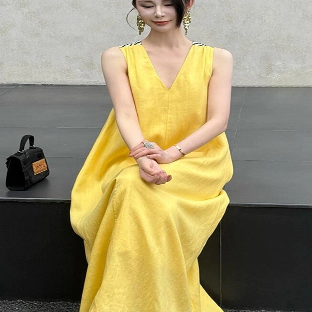 Summer super beautiful yellow linen dress 2025 new style this year s popular explosive temperament V neck vest dress image 3