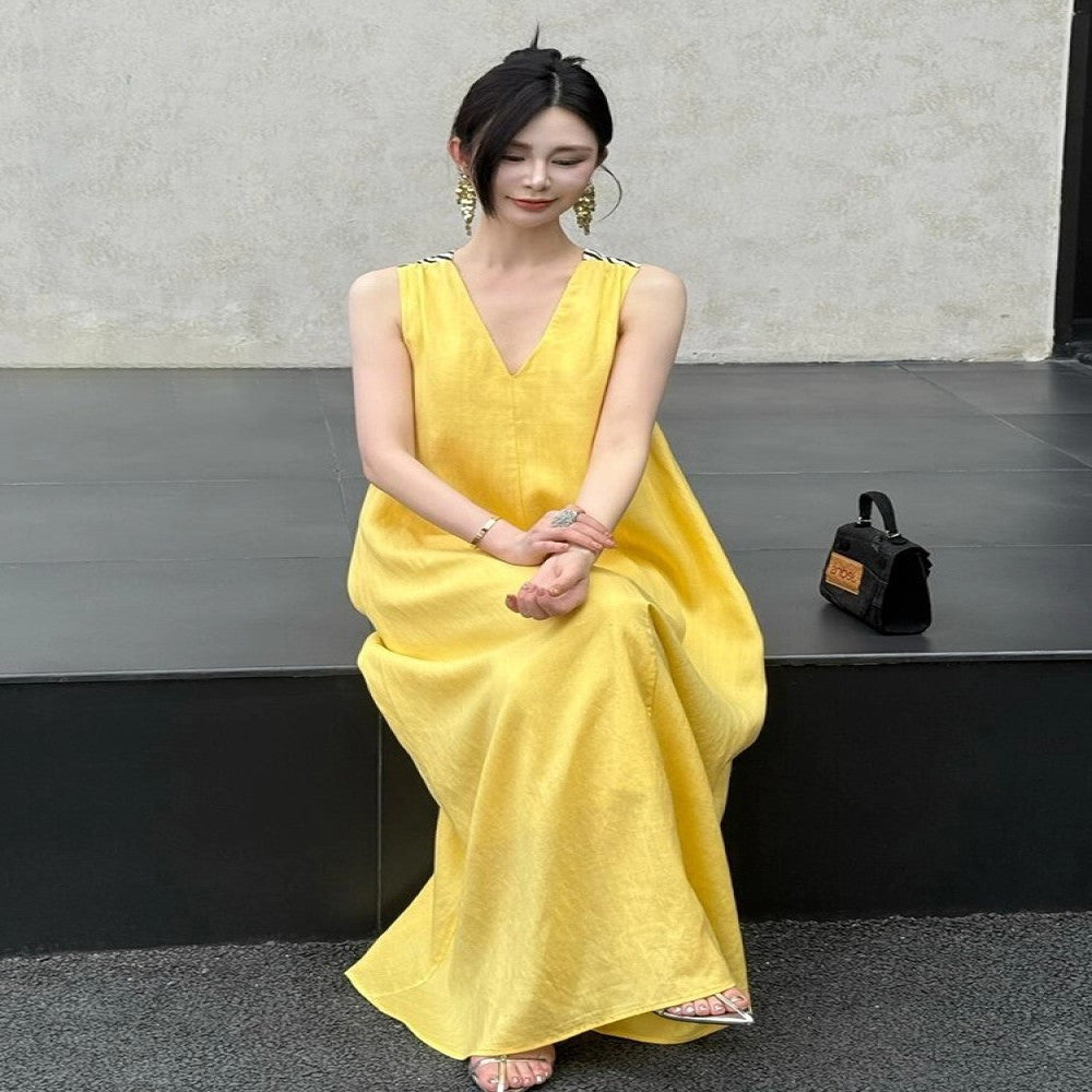 Summer super beautiful yellow linen dress 2025 new style this year s popular explosive temperament V neck vest dress image 5