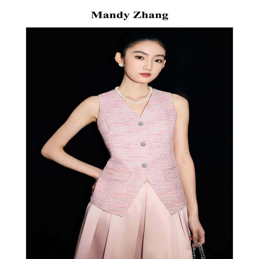 MandyZhang delicate floral yarn strawberry powder V neck small fragrant style vest women s autumn temperament vest top image 1