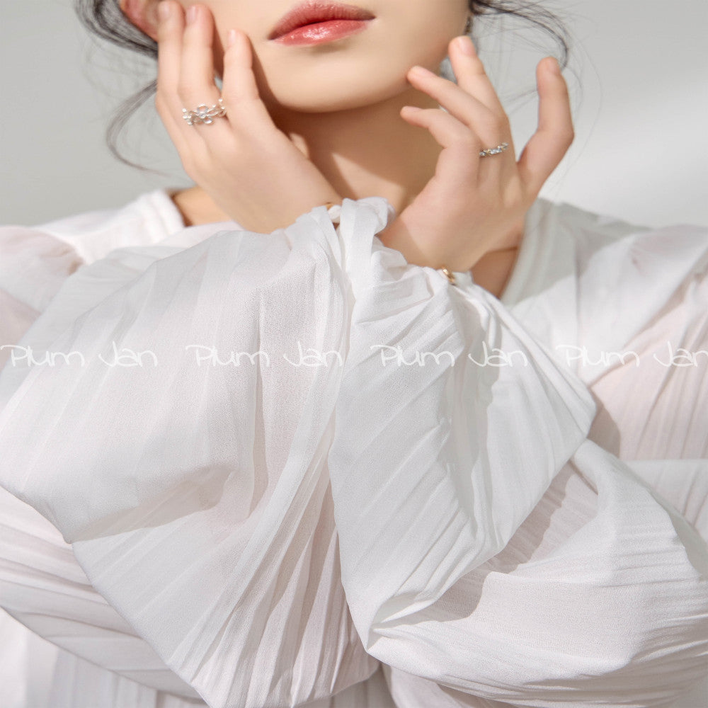 Plum Jan White Dress Women s Thin French V neck Fold 2025 New Summer Sunscreen Short Dress image 2