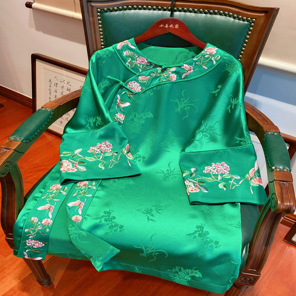 Xiaoshan Home Green New Chinese Style Retro Acetic Acid Embroidered Round Collar Side lapel Mid length Coat Women s Top image 2