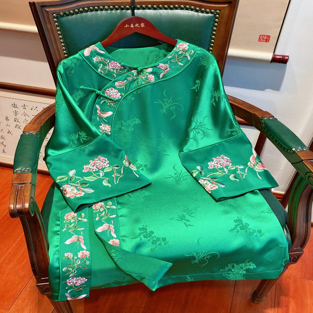 Xiaoshan Home Green New Chinese Style Retro Acetic Acid Embroidered Round Collar Side lapel Mid length Coat Women s Top image 3