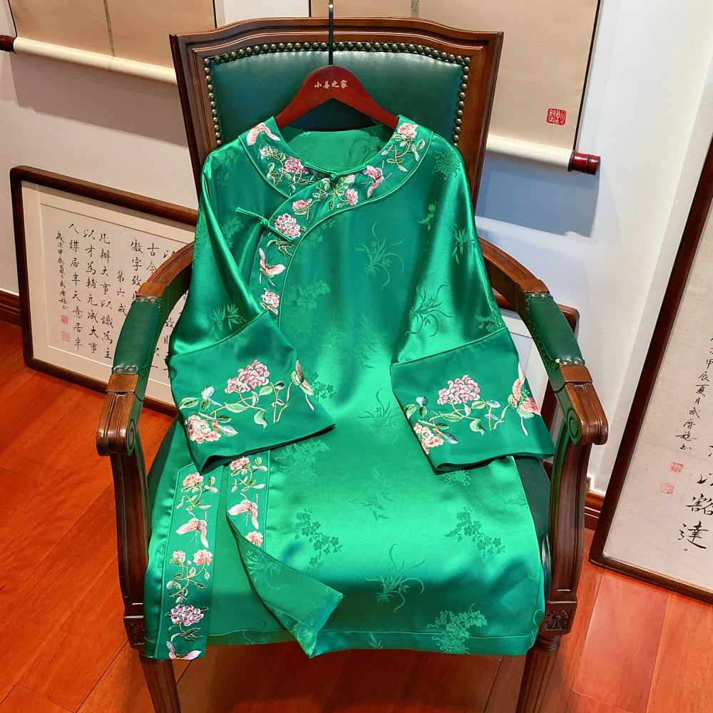 Xiaoshan Home Green New Chinese Style Retro Acetic Acid Embroidered Round Collar Side lapel Mid length Coat Women s Top image 13