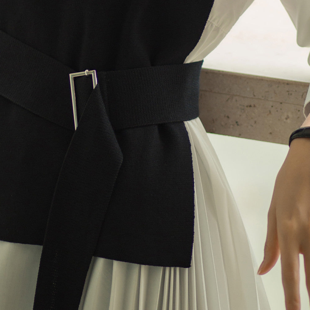 Wuwei Korean style literary 2025 autumn new women s casual temperament suit loose irregular pleated two piece suit image 3