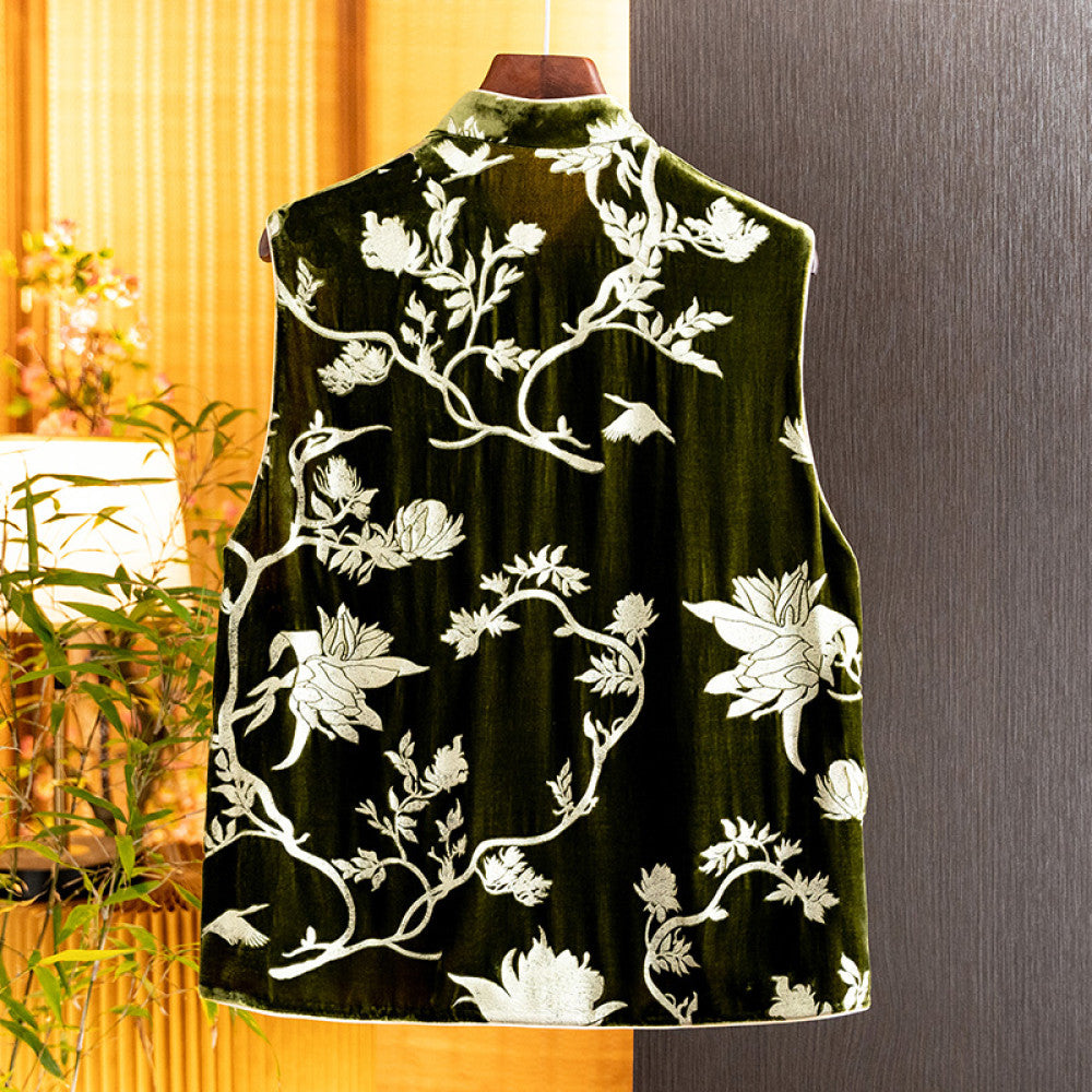 New Chinese style silk velvet retro vest for women in the spring of 2025 fashionable and elegant temperament wearing an external vest image 2