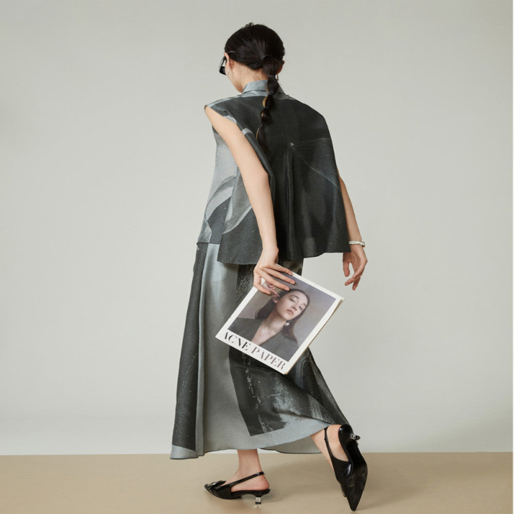 Hu Ke s gray sleeveless vest set for women s 2025 summer new shirt half skirt clean fit two piece set image 4