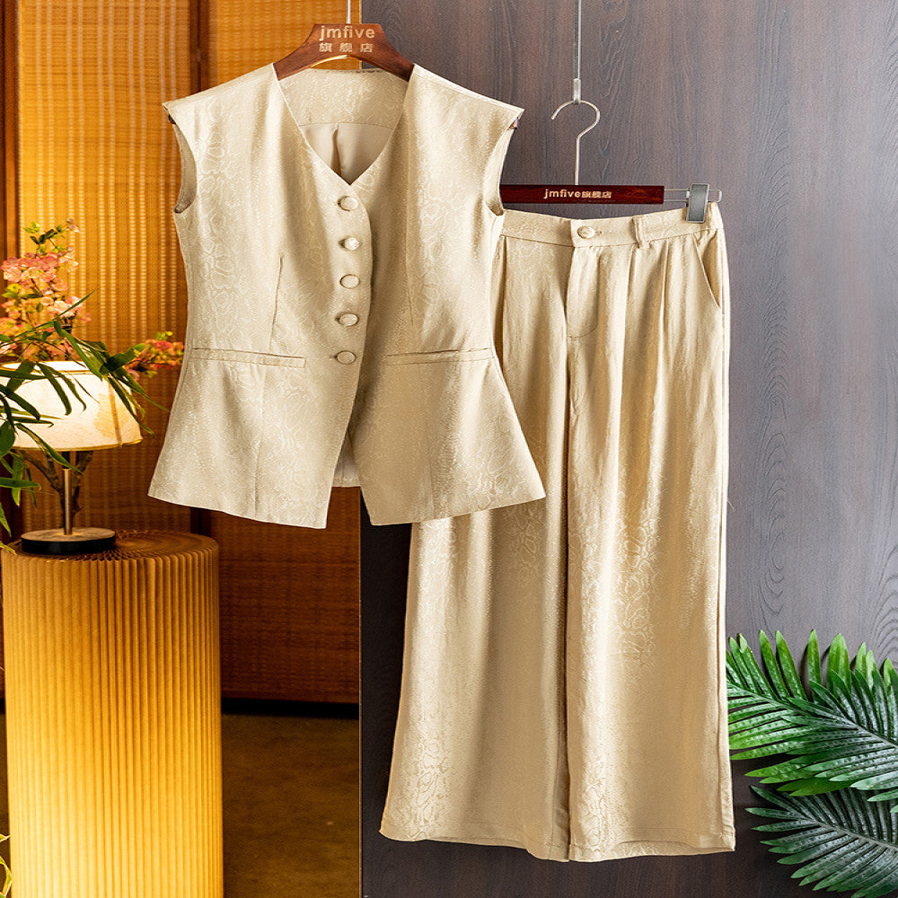 White temperament mulberry silk vest women s 2025 summer new product western style age reducing chic casual wide leg pants two piece set image 2