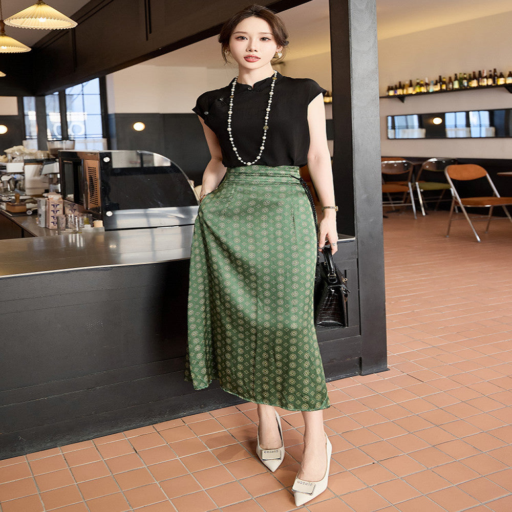 Spring and Autumn New Heavy duty Silk Half length Skirt for Women New Chinese Retro Improved Cheongsam High end Silk Slimming Medium length Skirt image 4