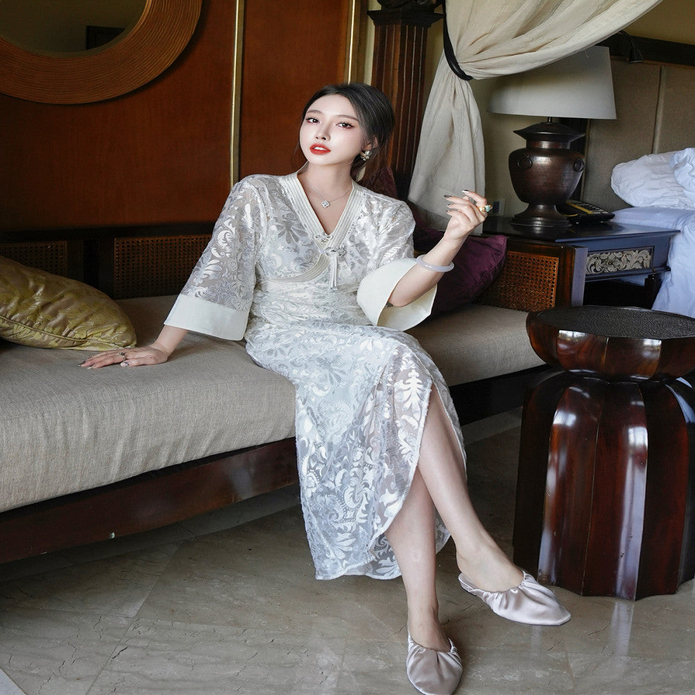 ReVe high end white magnolia three dimensional relief velvet jacquard mesh cross tie new Chinese style dress image 4