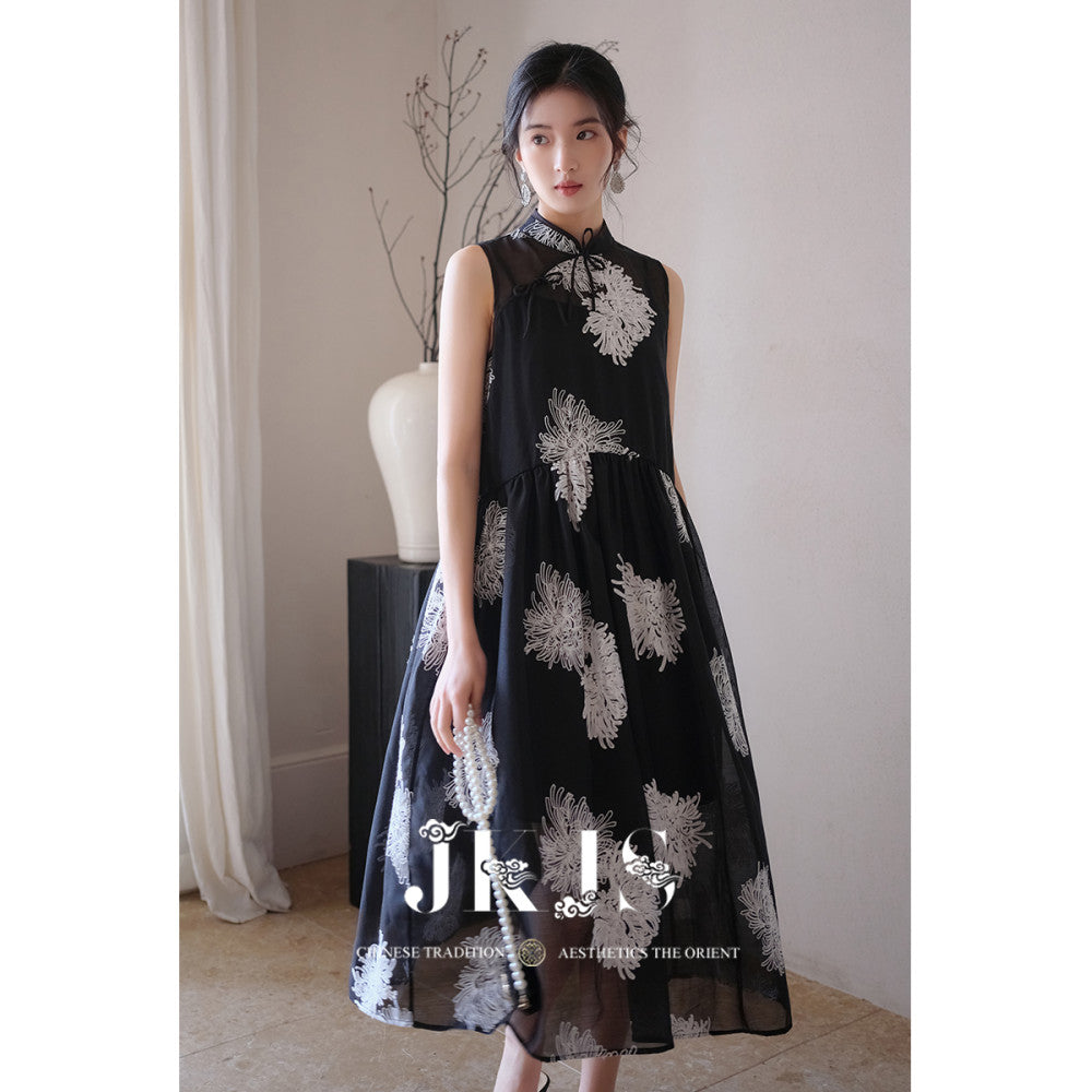 JKJS offers a vintage long dress with heavy embroidery and straps featuring a 2025 new Chinese style buckle sleeveless dress image 11