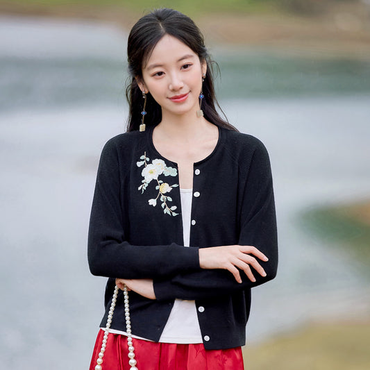 𝗔𝗦𝗔𝗬𝗔𝟰𝟭𝟴𝟵 – 𝗘𝗺𝗯𝗿𝗼𝗶𝗱𝗲𝗿𝗲𝗱 𝗙𝗹𝗼𝗿𝗮𝗹 𝗞𝗻𝗶𝘁 𝗖𝗮𝗿𝗱𝗶𝗴𝗮𝗻 ✨🌸