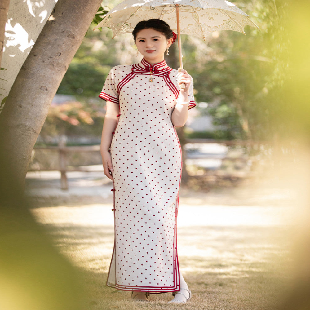 Qingdou Fuxia ancient cheongsam double breasted heavy duty false high slit 30s dragging retro beautiful Republic of China lady image 2