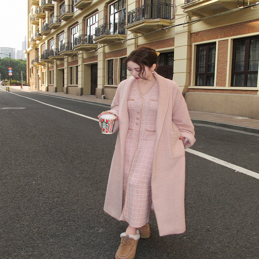 ReVe Haute Couture Dusk Pink Heavy Merino Wool Temperament Waisted Chanel Style V Neck Knitted Dress image 4