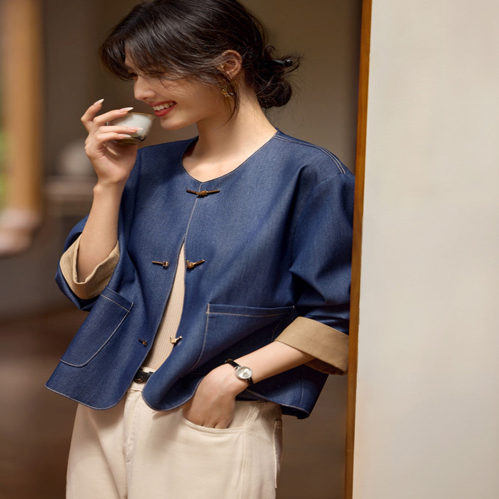 XWI Xinweixin Chinese style color matching imitation denim jacket women 2025 spring and autumn style temperament elegant round neck short top image 3