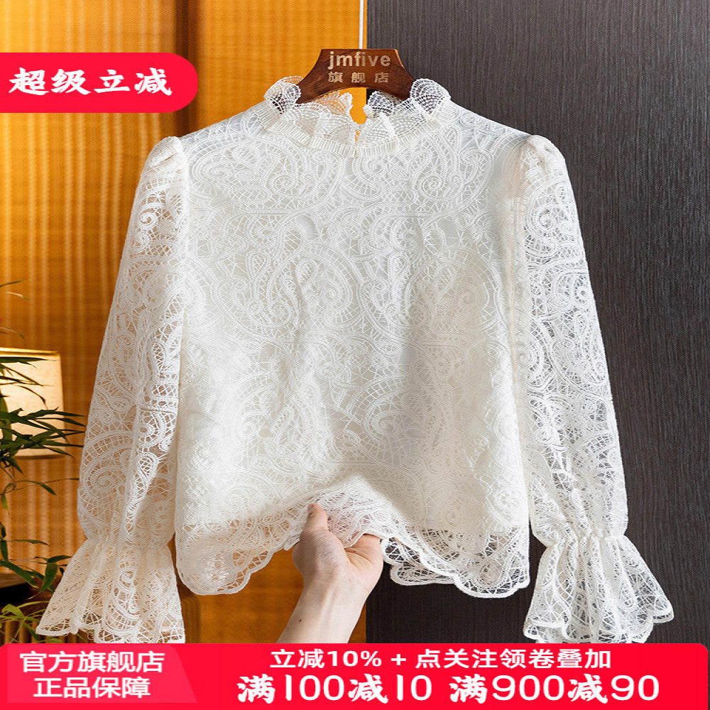 French sweet lace hollow out long sleeved temperament shirt for women in autumn 2025 fashionable and stylish interior top for women image 5