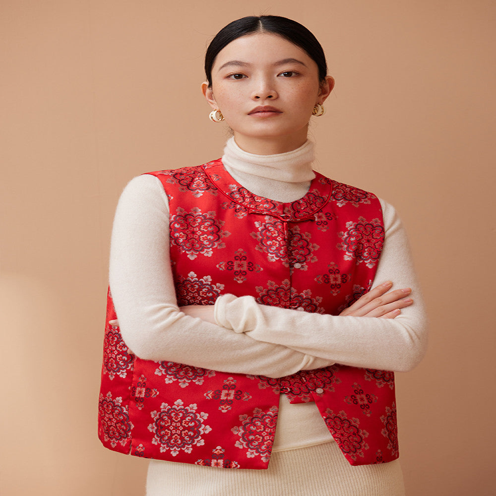 Ruyi Lianyun Yunxi Brocade Satin Buttoned Front Quilted Vest Women s New Chinese Style Beaded Button Vest image 2