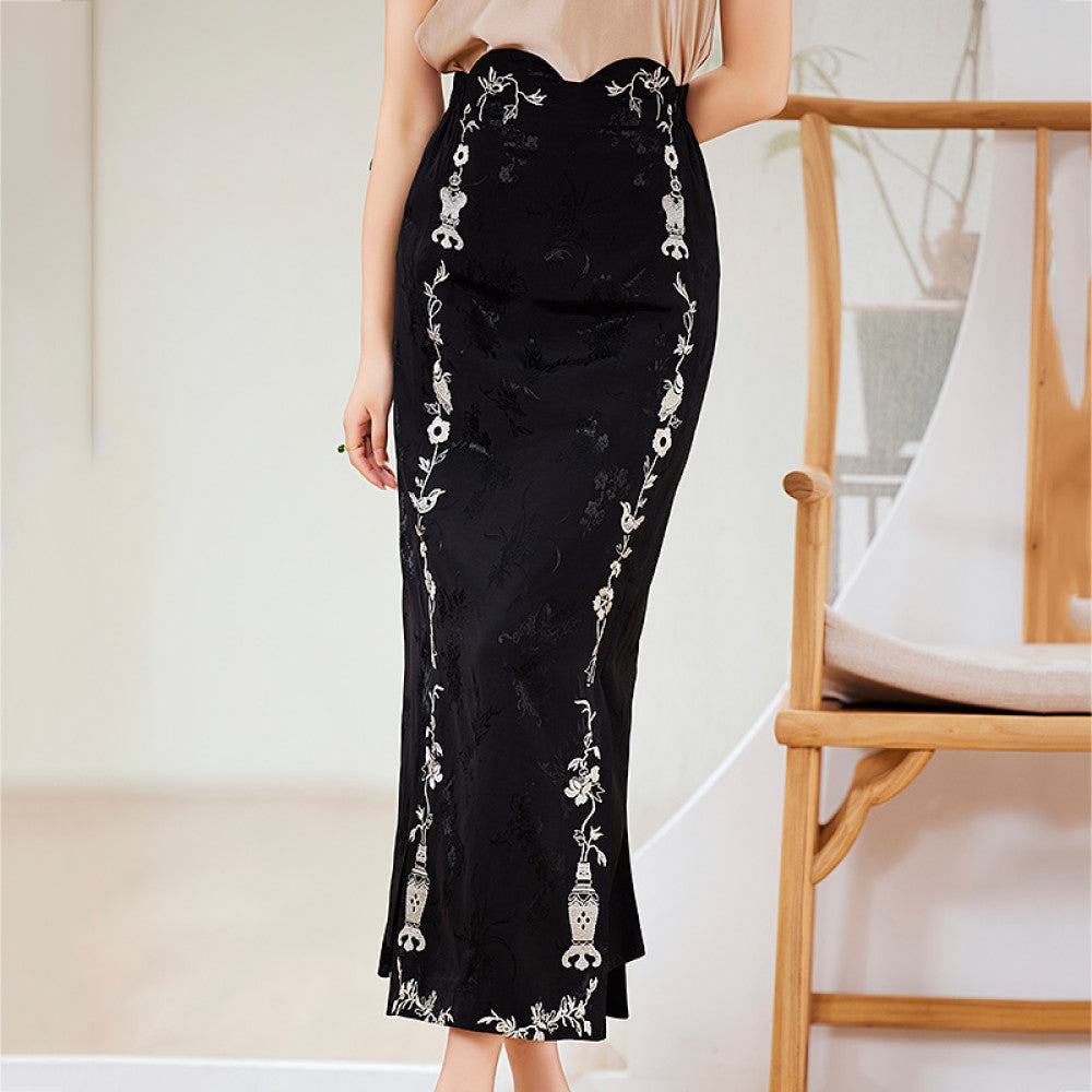 Skirt 2024 new retro Chinese style women s mid length high end high waist slim fishtail temperament hip skirt image 13