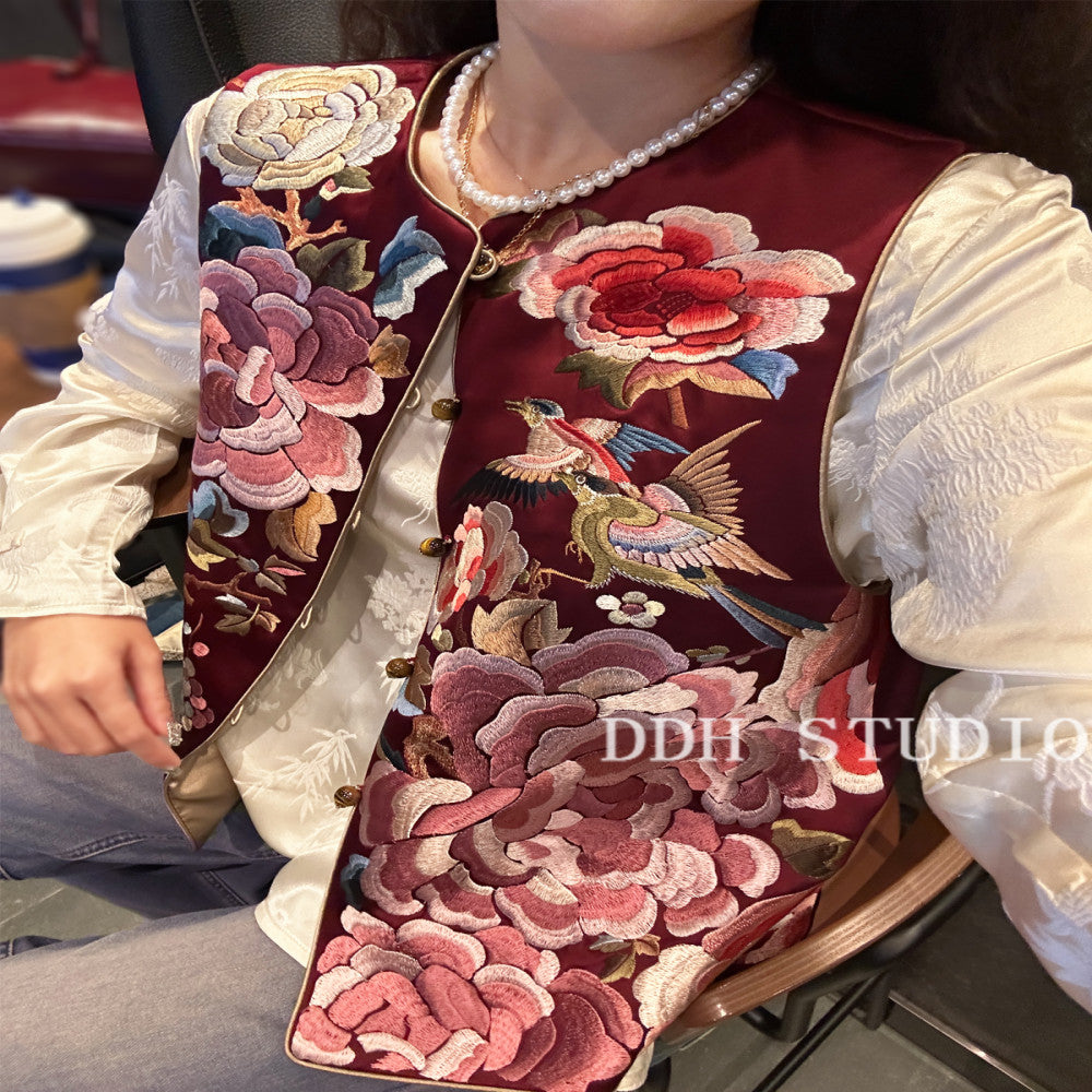 New Chinese style retro embroidery peony flower bird vest custom pearl buckle round neck vest for women in early spring image 4