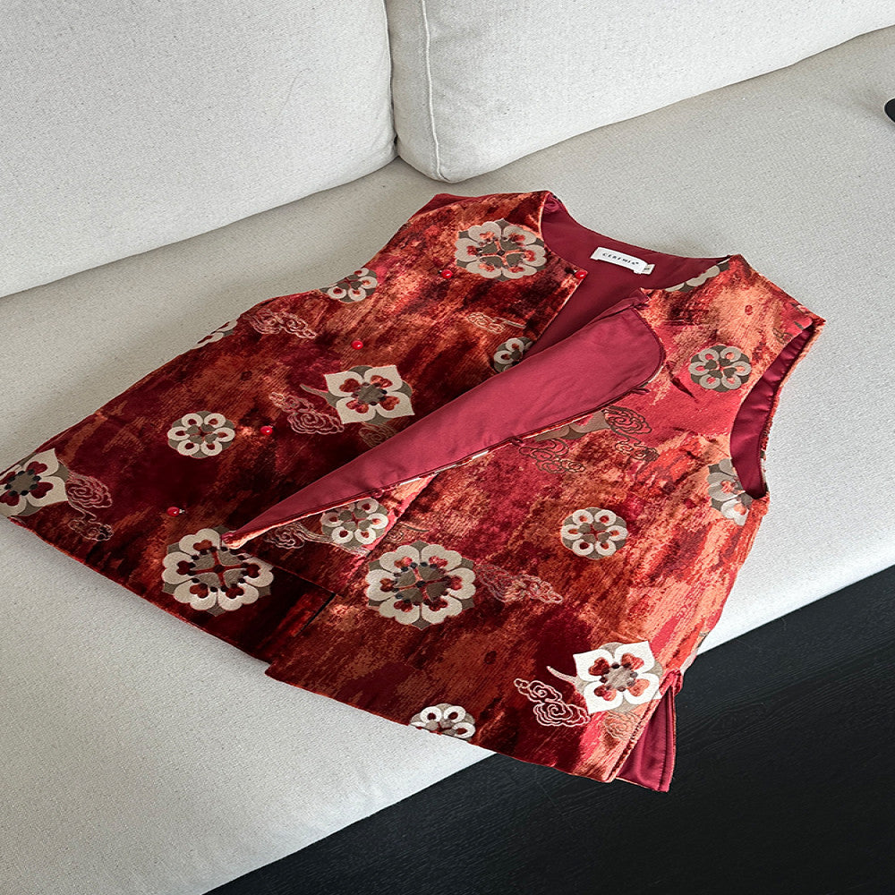 Xiaolu Miya Bao Xiang series new Chinese style red velvet round collar padded vest autumn and winter image 4