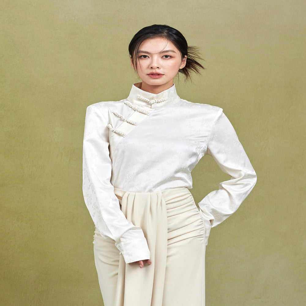 Beige high neck slanted placket long sleeved new Chinese style shirt top for women s spring and summer 2025 new style Chinese style small shirt three views image 17