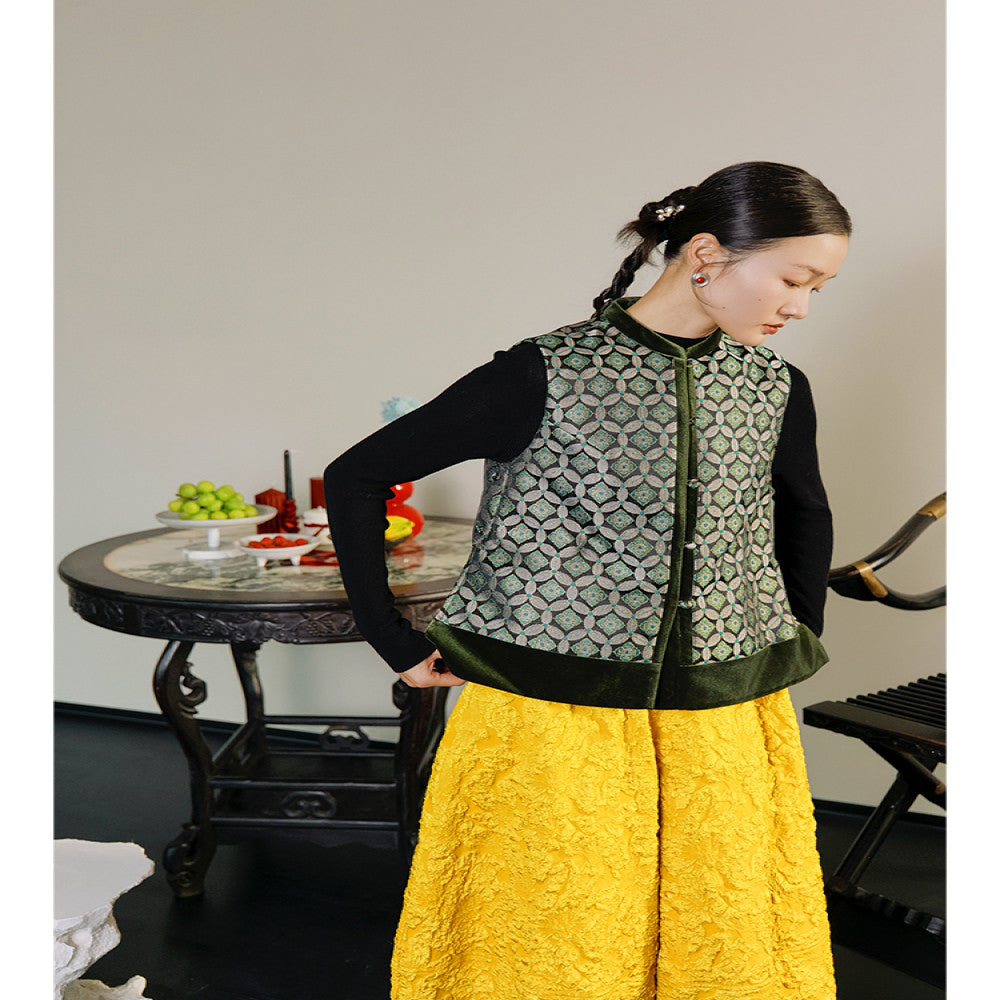 Xiaolu Miya Bao Xiang series new Chinese style velvet double breasted spliced quilted vest autumn and winter image 3