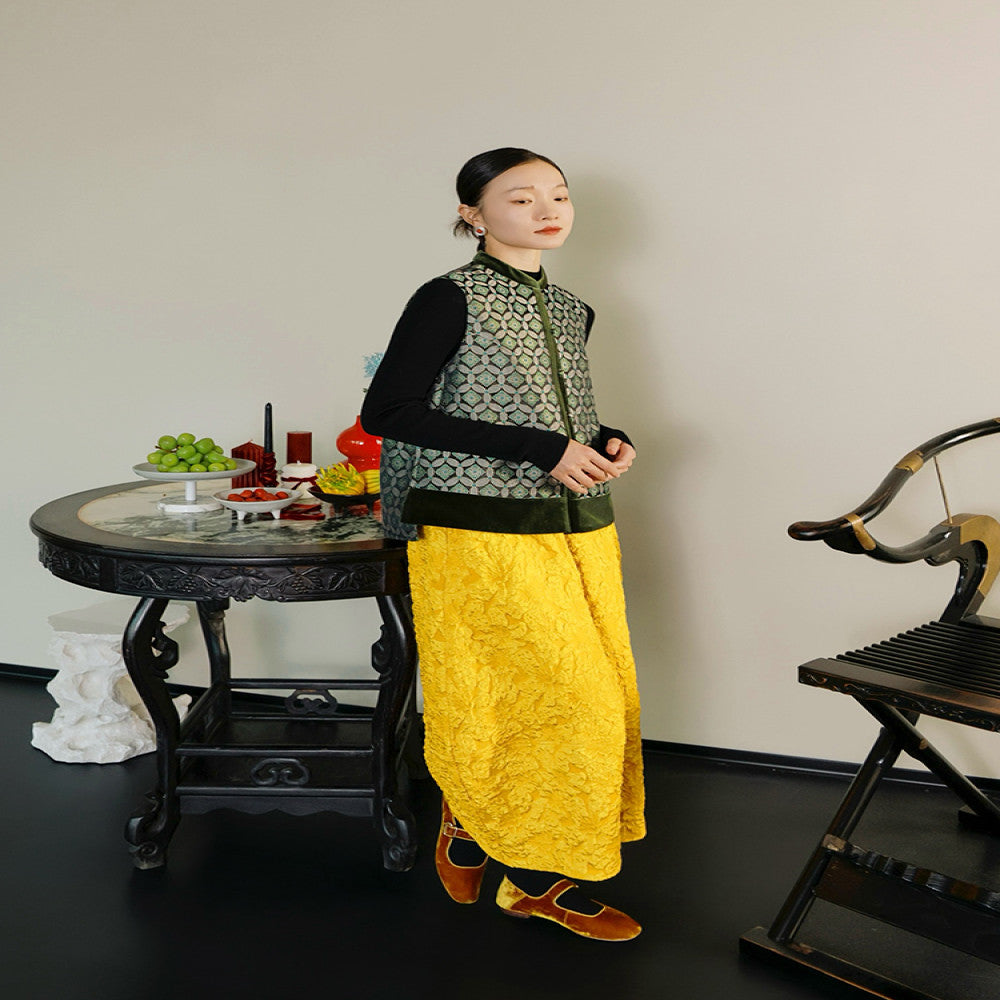 Xiaolu Miya Bao Xiang series new Chinese style velvet double breasted spliced quilted vest autumn and winter image 4