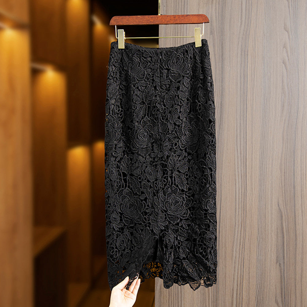 Temperament feminine style hip hugging skirt women s 2024 early spring new high waisted French elegant black slit lace skirt image 5