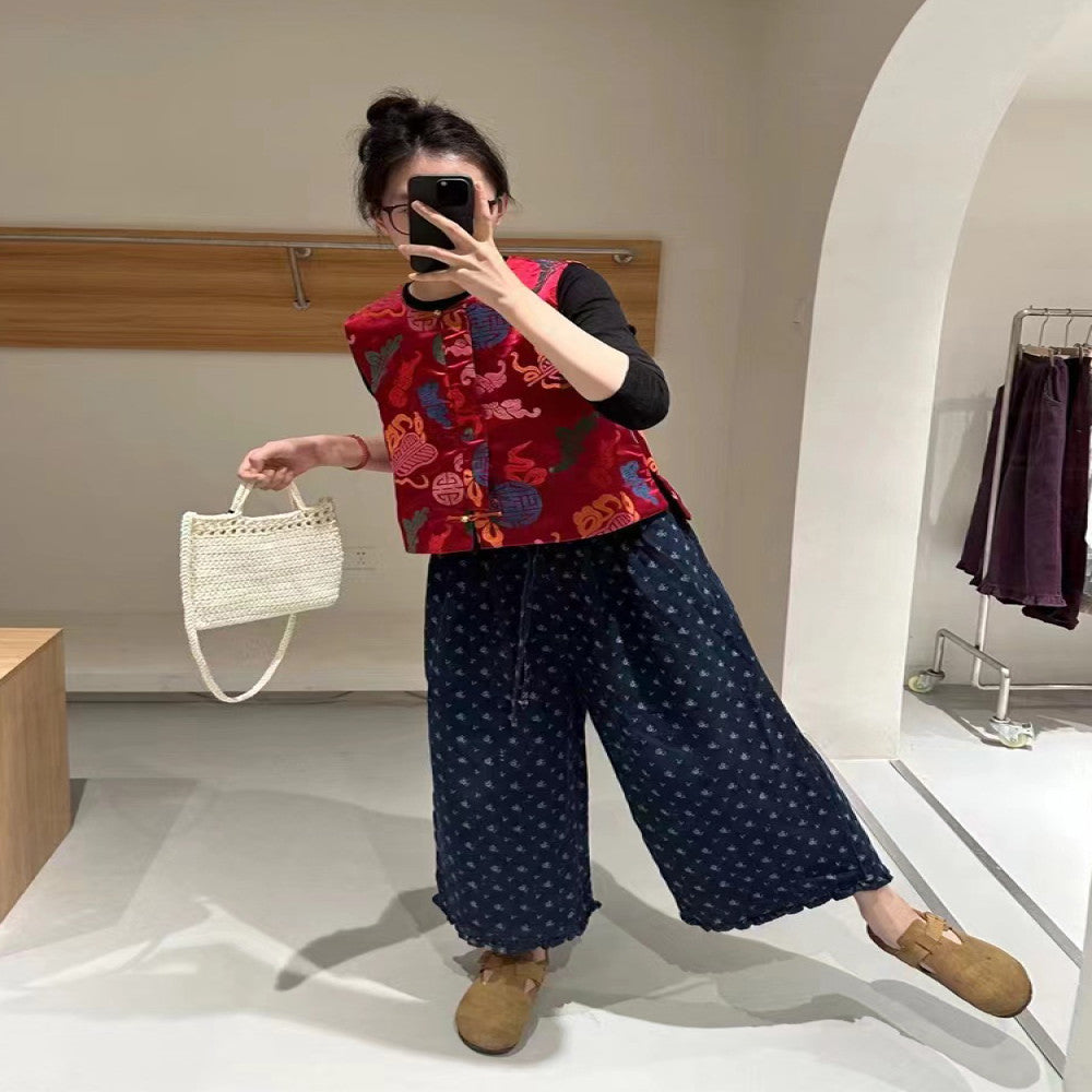 Retro new Chinese satin velvet red vest vest vest women s autumn new style high end floral wide leg pants set image 0