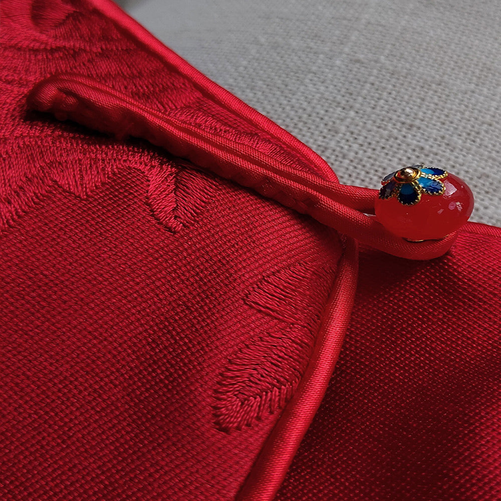 Red new Chinese style vest for women in spring short and small retro embroidered light Chinese style button top image 3