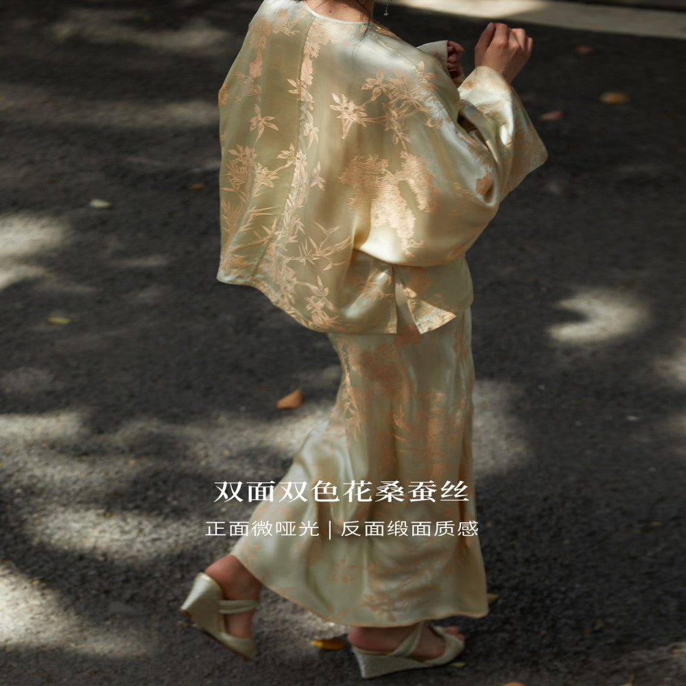 50 mulberry silk Two tone floral pattern reversible New Chinese style jacket with bias cut fishtail skirt No restocking image 2