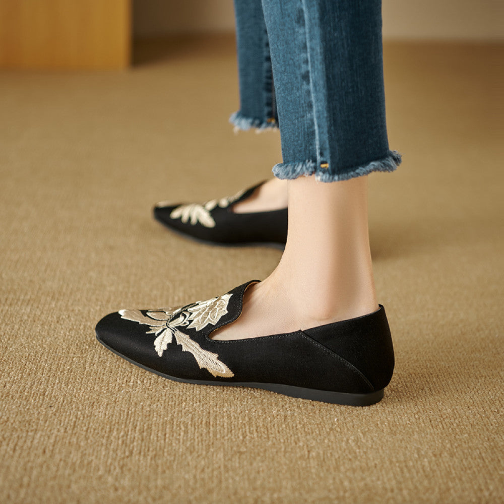 New Chinese embroidery shallow mouth flat sole single shoe for women with soft sole comfortable Chinese style paired with qipao design niche temperament socialite image 47