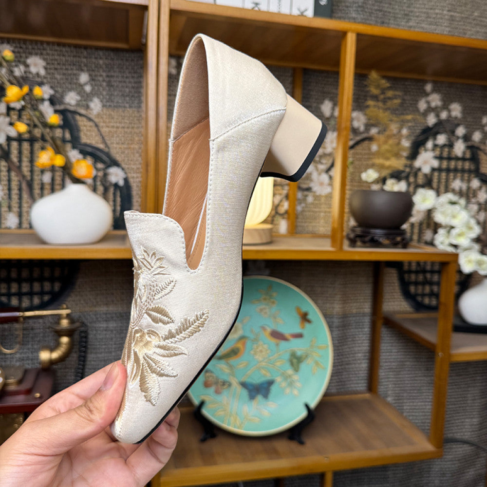 New Chinese embroidery shallow mouth flat sole single shoe for women with soft sole comfortable Chinese style paired with qipao design niche temperament socialite image 31