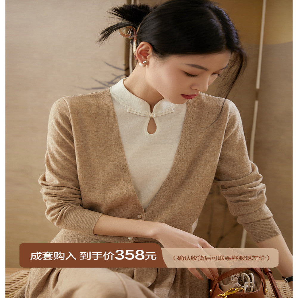 Recommended by the hostess The most gentle beauty Rongyan new Chinese style water drop collar fake two piece stitching knitted small top image 1